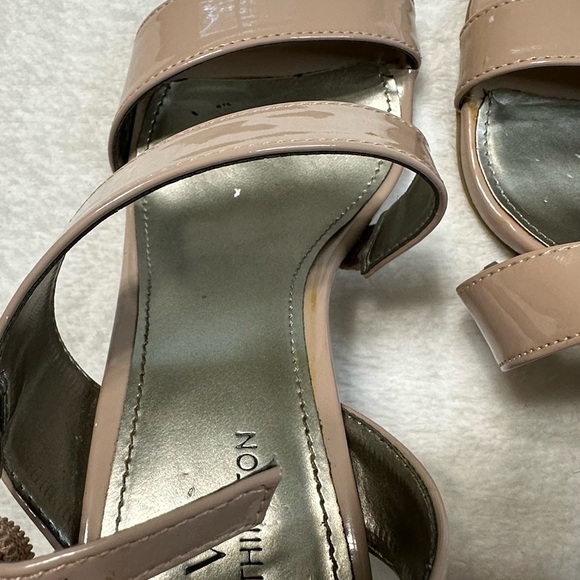 Worthington Tan Patent Leather Heels Minimalist Design - Picture 4 of 12